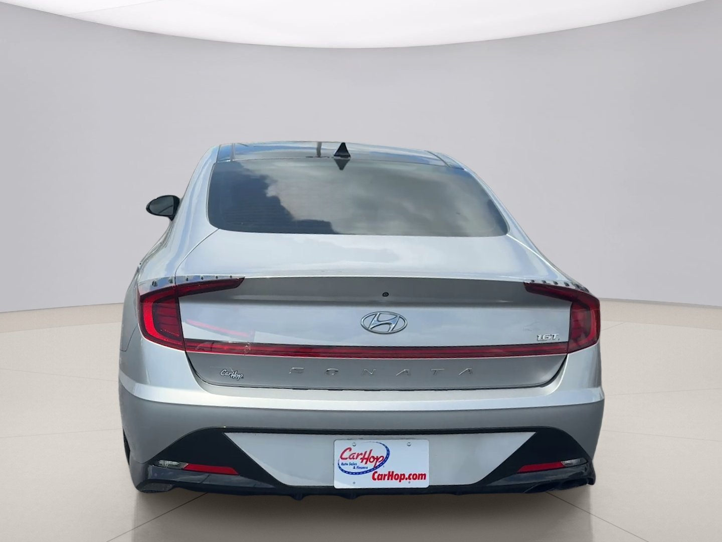 Used 2021 Silver Hyundai SEL PLUS image 4