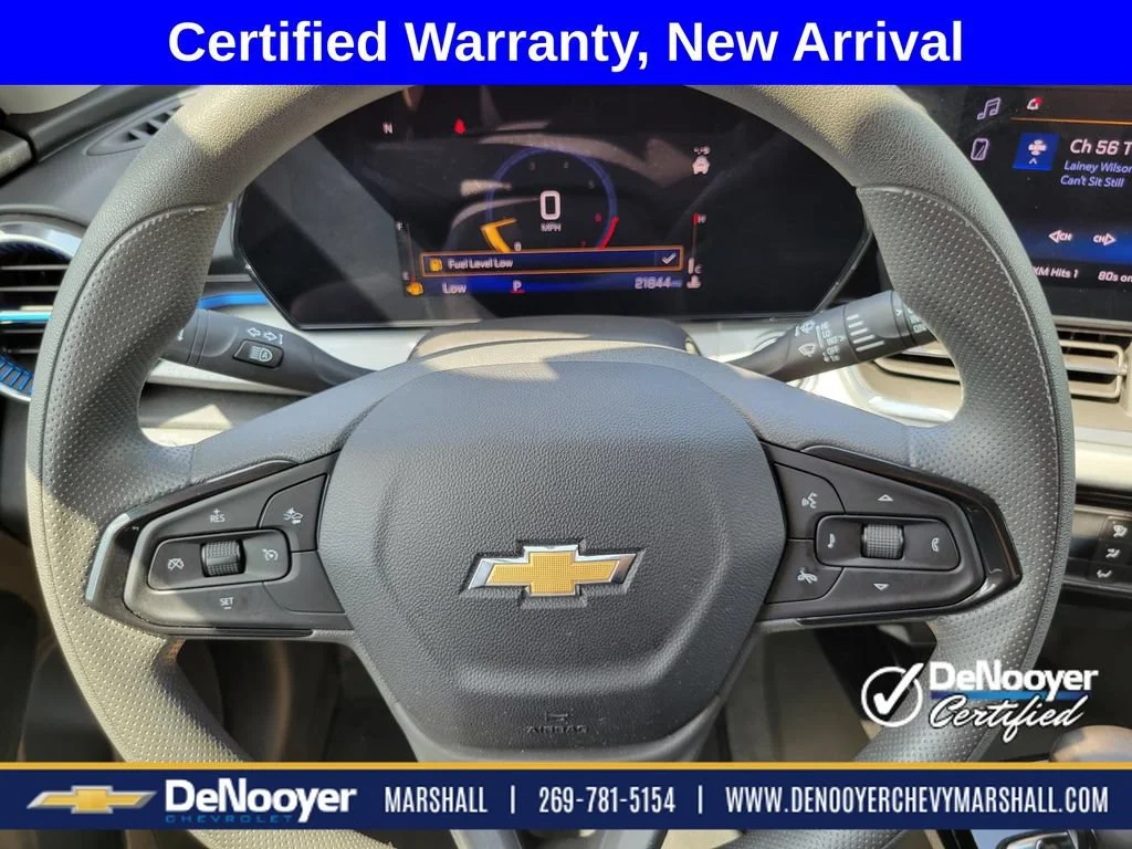 Used 2025 Mosaic Black Metallic Chevrolet LT image 9