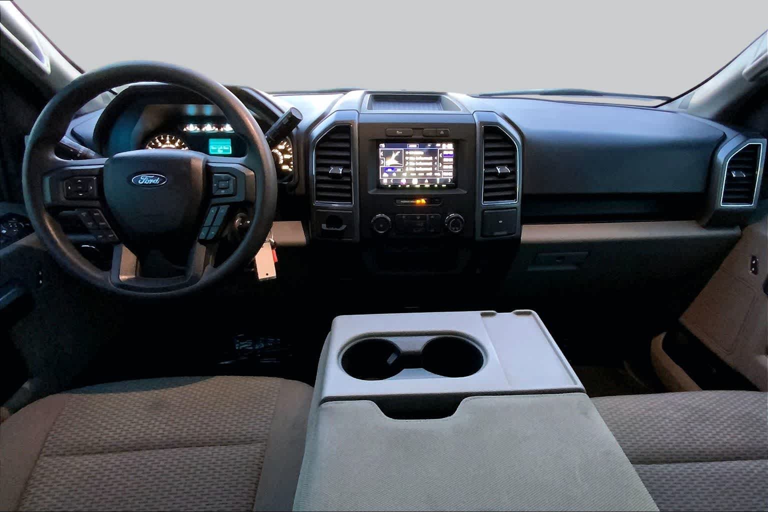 Used 2018 Oxford White Ford XLT image 15