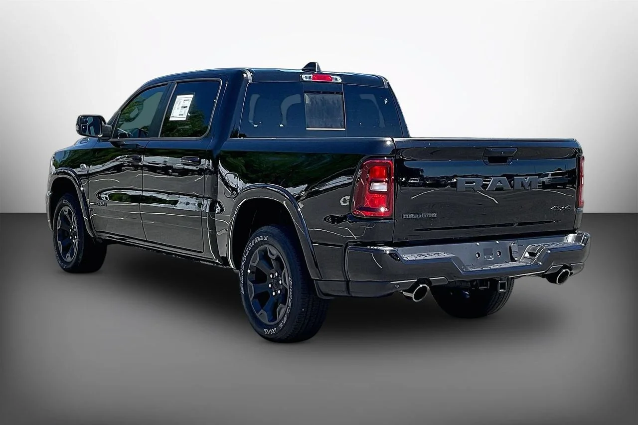 New 2026 Diamond Black Crystal Pearl-Coat Exterior Paint RAM Big Horn/Lone Star image 6