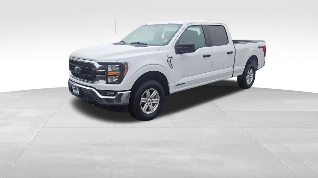 Used 2023 White Ford XLT image 4