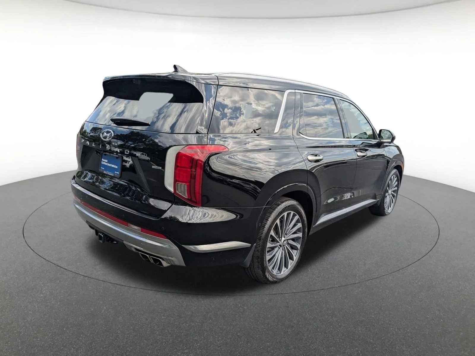 Used 2025 Abyss Black Pearl Hyundai Calligraphy image 4