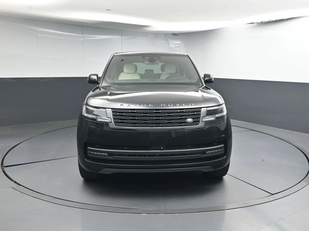 Certified Used 2024 Black Land Rover SE image 27