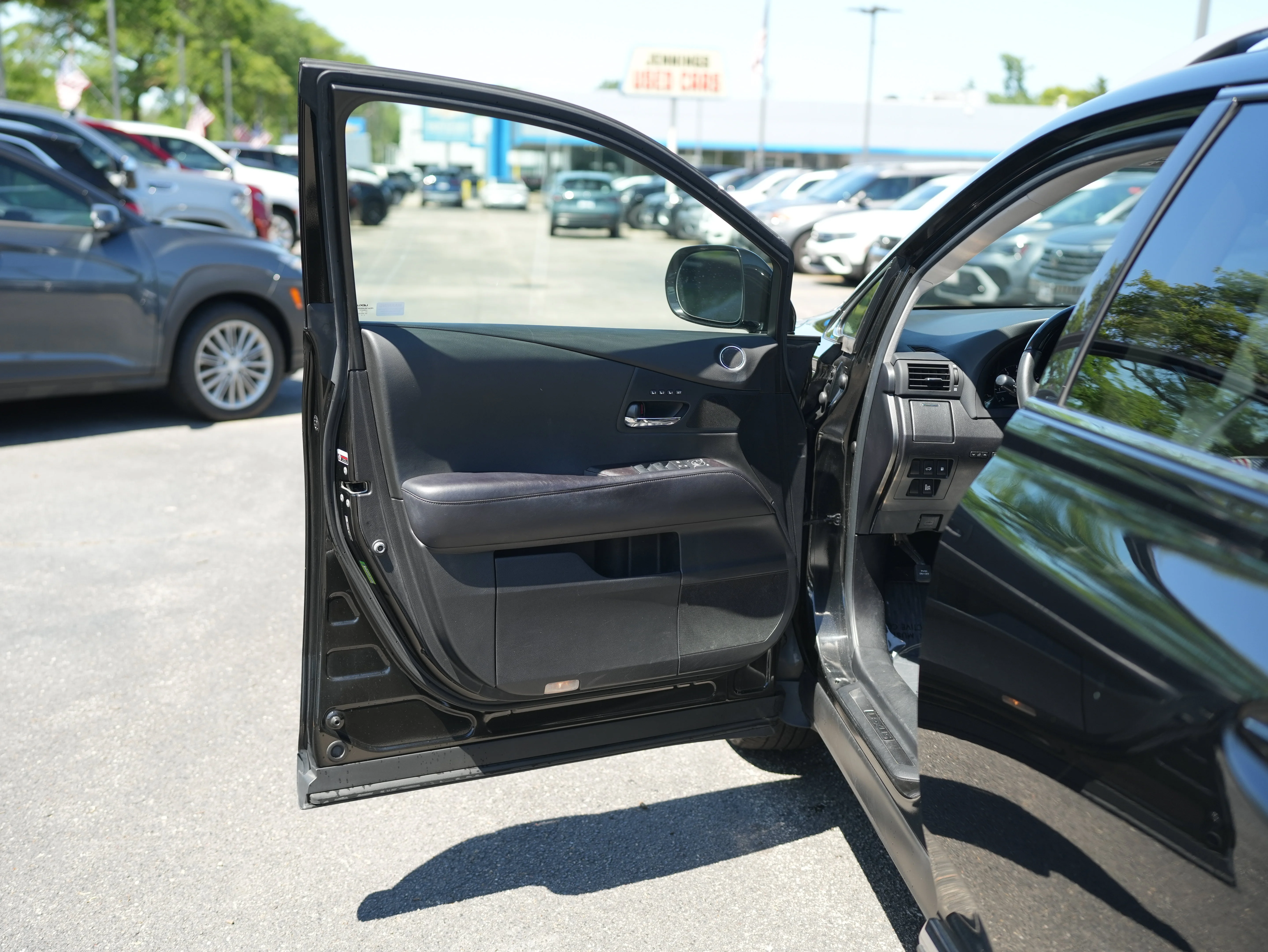 Used 2013 Black Lexus  image 26