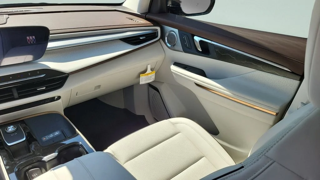 New 2026 Ebony Twilight Metallic Buick Avenir image 15