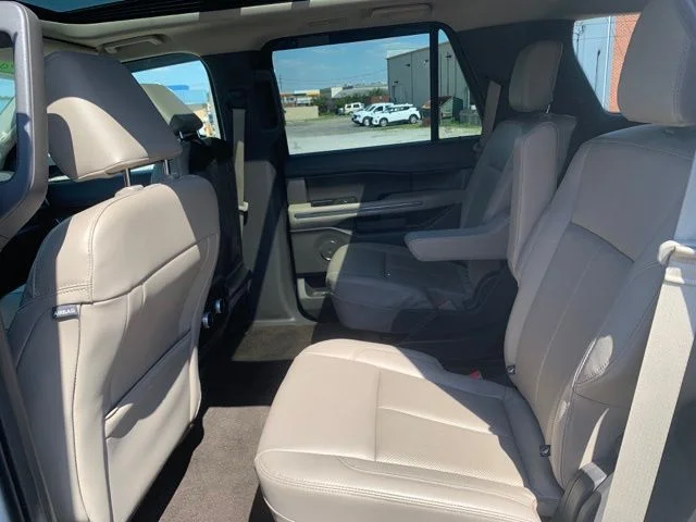 Used 2021 White Ford XLT image 24