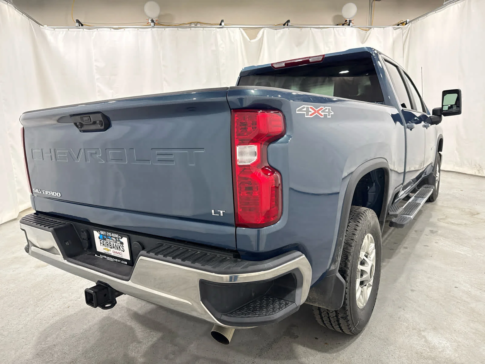 Used 2026 Lakeshore Blue Metallic Chevrolet LT image 5