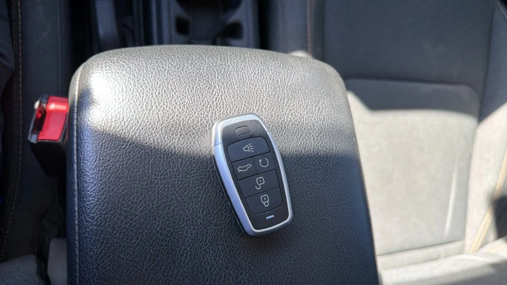 Used 2024 White Jeep Sport S image 25