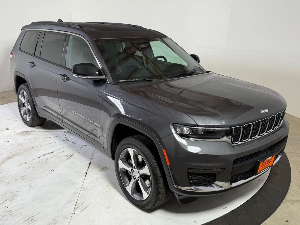 2025 Jeep Grand Cherokee L Limited 4x4's photo