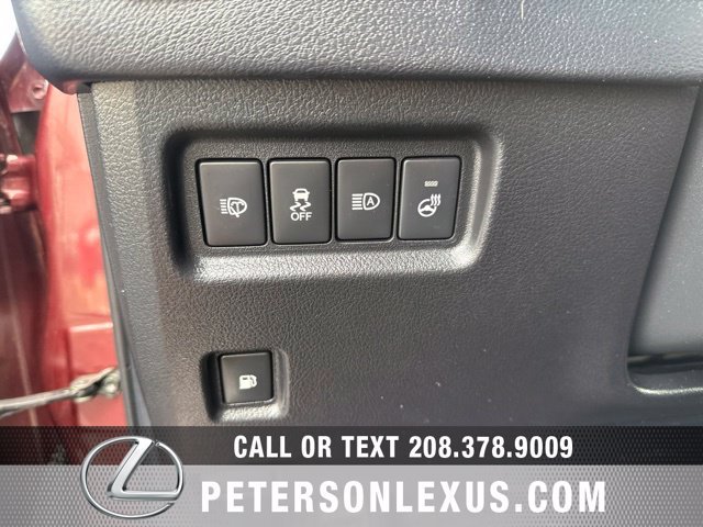 Used 2022  Lexus 460 Premium image 26