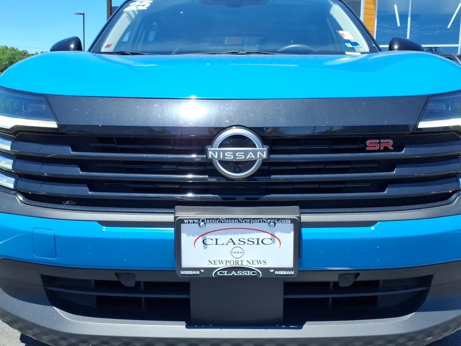 Used 2025 Arctic Ice Blue Metallic/Super Black Nissan SR image 13