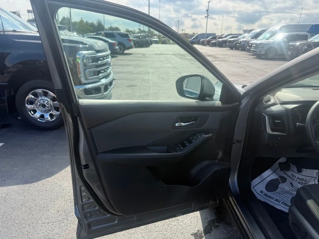 Certified Used 2023 Gun Metallic Nissan SV image 15