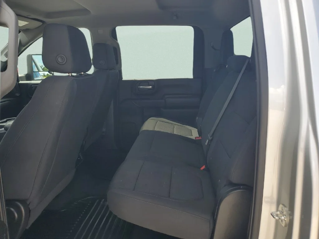Used 2021 SILVER ICE METALLIC Chevrolet Custom image 13