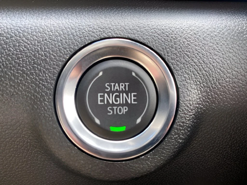 New 2027 Summit White GMC Elevation image 22