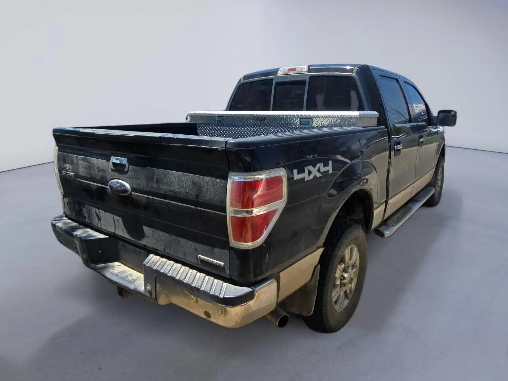 Used 2011 Tuxedo Black Metallic Ford XLT image 5