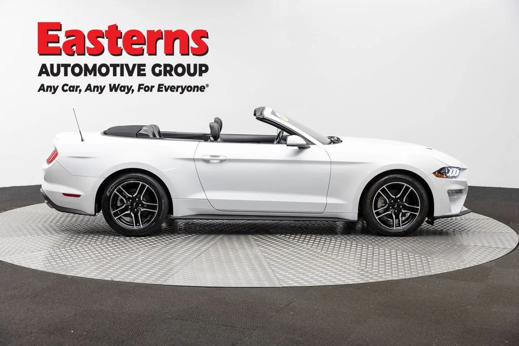 Used 2022 White Ford EcoBoost Premium image 4