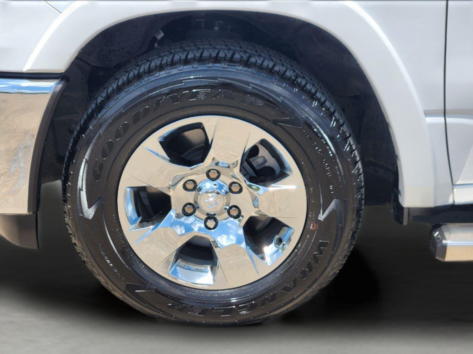 Used 2025 Bright White Clearcoat Ram Big Horn image 9