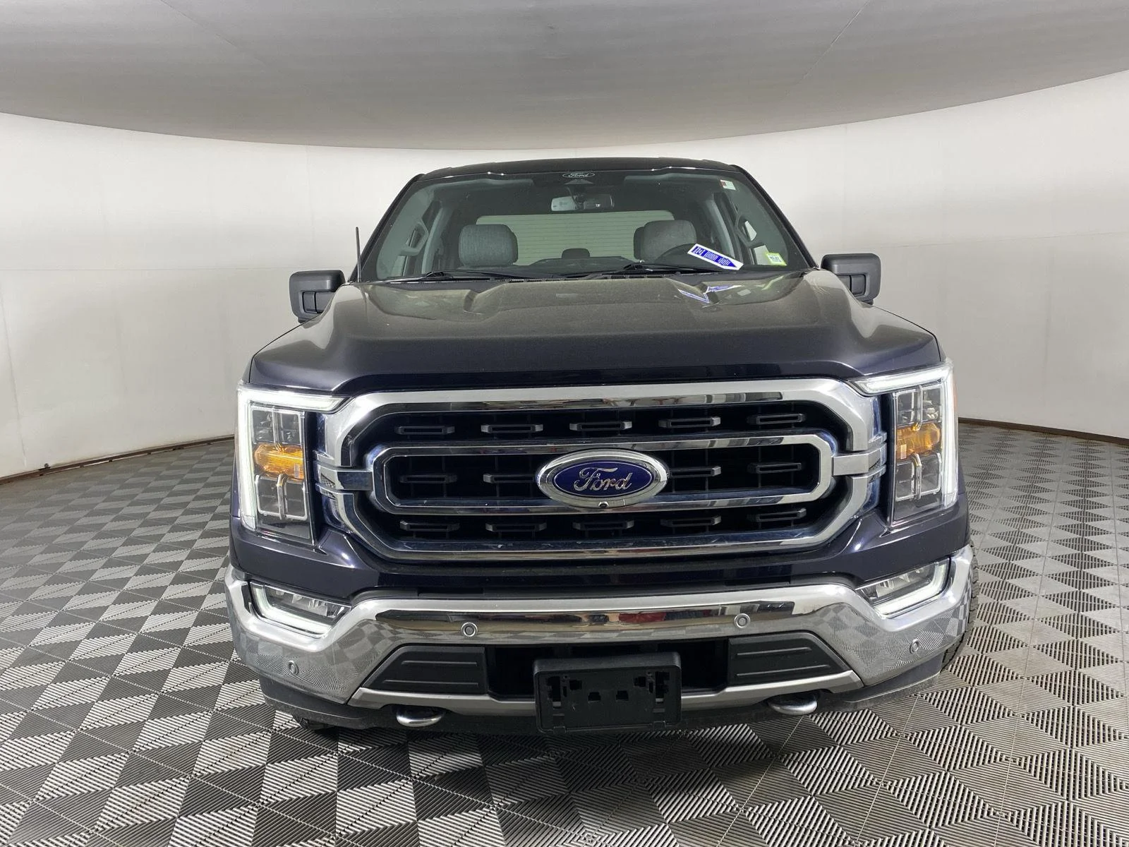 Used 2021 Antimatter Blue Ford XLT image 5