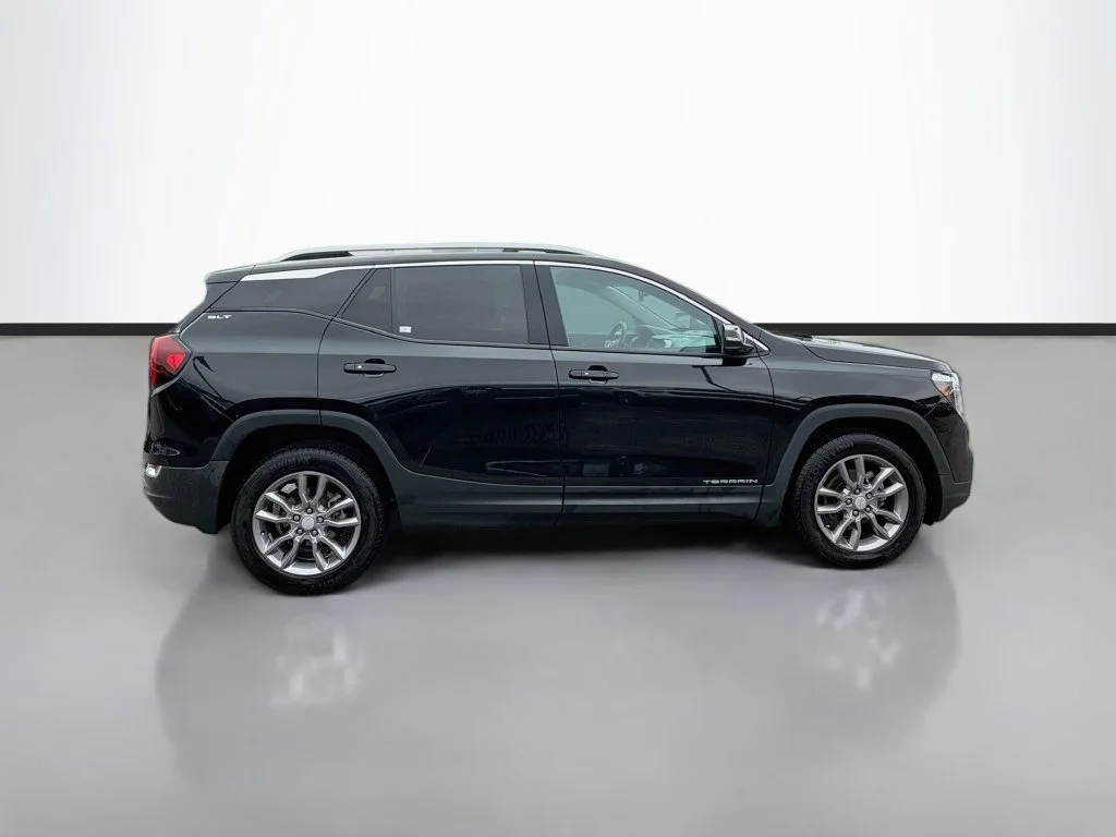 Used 2023 Black GMC SLT image 4
