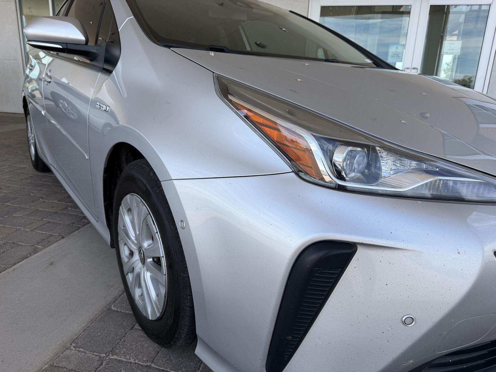 Used 2022 Classic Silver Metallic Toyota LE image 13