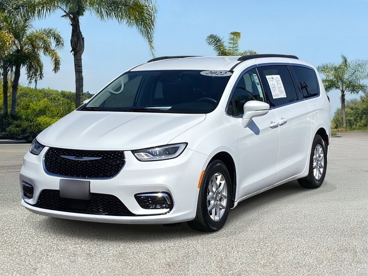 Used 2022 Bright White Chrysler Touring L image 1