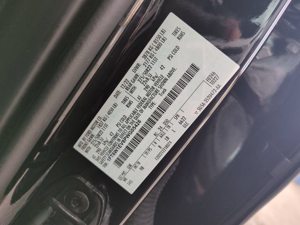 2023 Ford F-150 Lightning Platinum - Photo 40