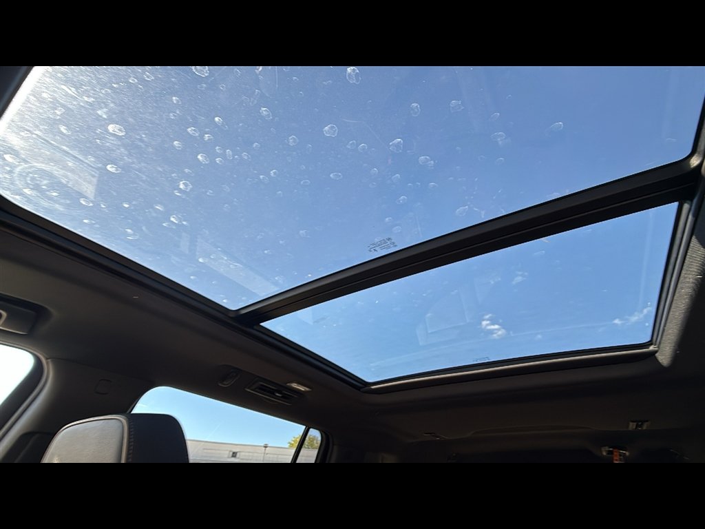 2026 Chevrolet Suburban Premier - Photo 21