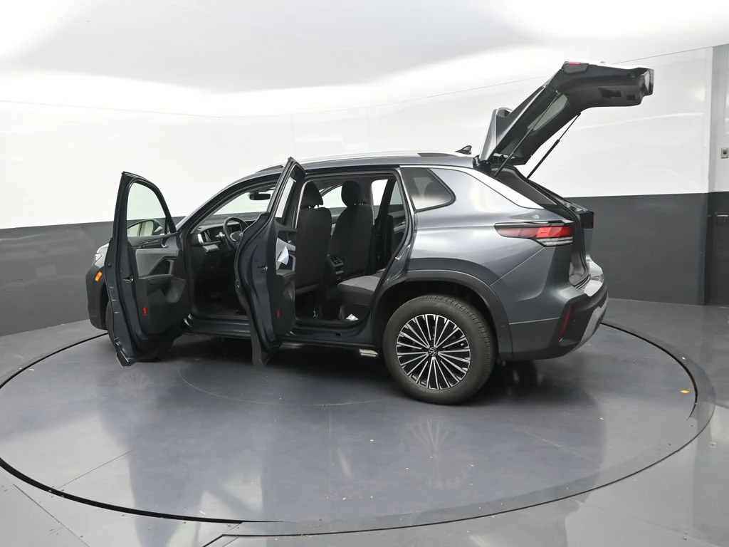 Used 2026  Volkswagen S image 33