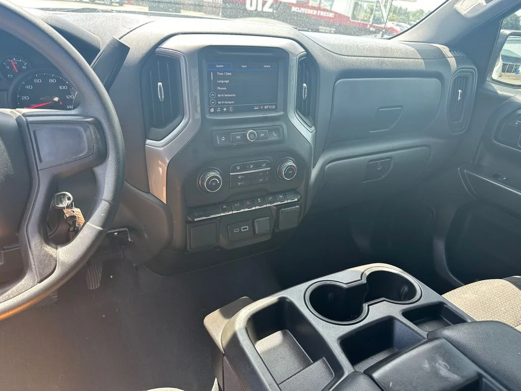 Used 2021 White Chevrolet Custom image 30