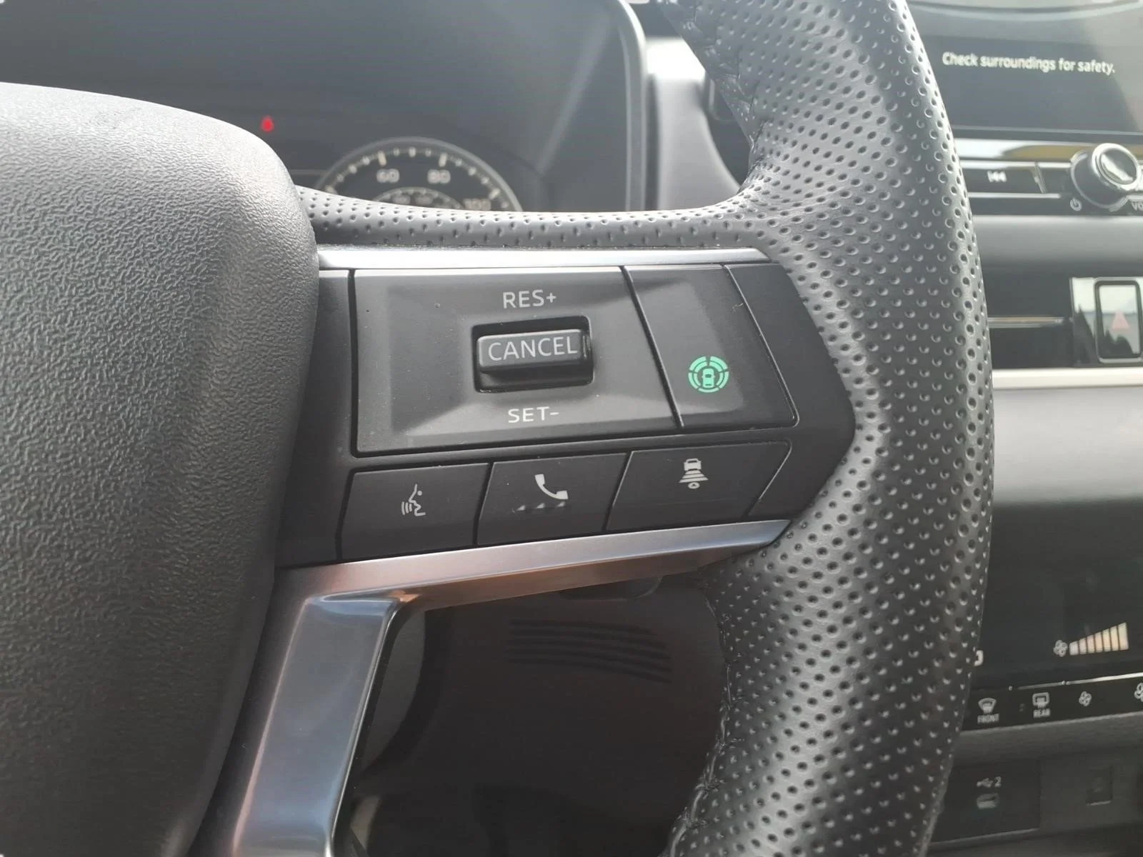 Used 2025 Blue Mitsubishi SE image 21
