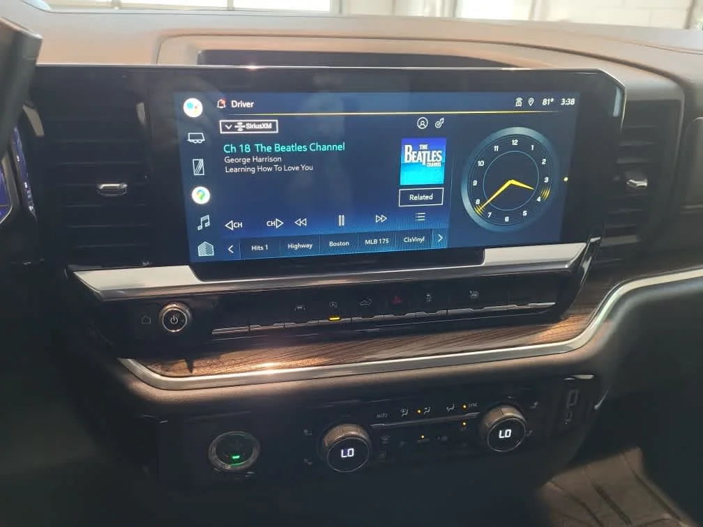 Used 2022 Northsky Blue Metallic Chevrolet LT image 13
