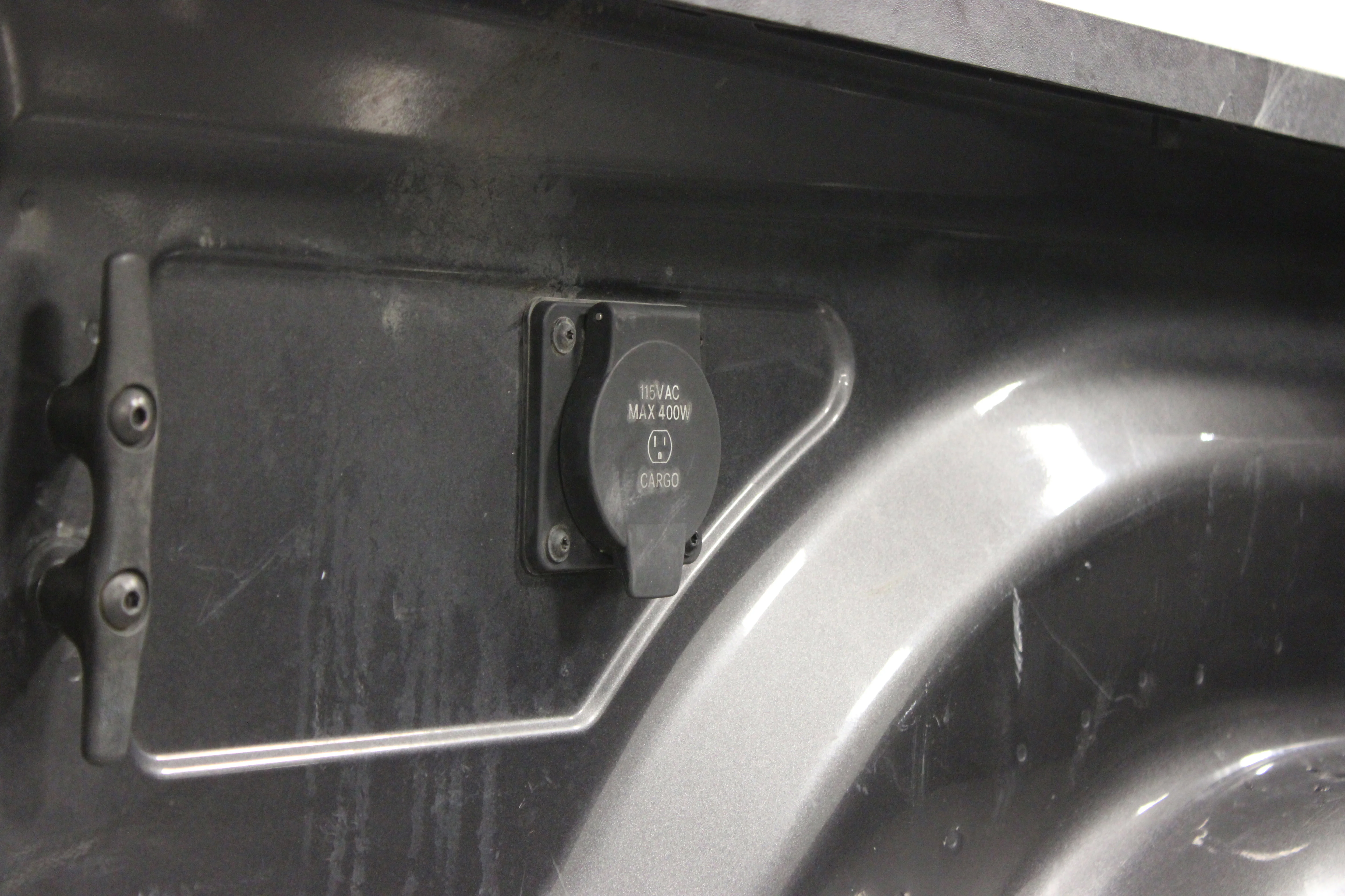 Used 2023 Granite Crystal Metallic Clearcoat Ram Laramie image 17