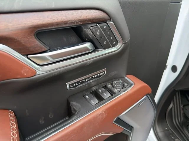 New 2026 Glacier White Tricoat GMC Denali Ultimate image 25