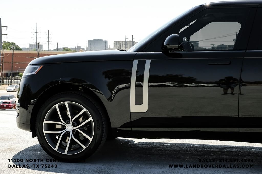 Certified Used 2024 Black Land Rover SE image 9