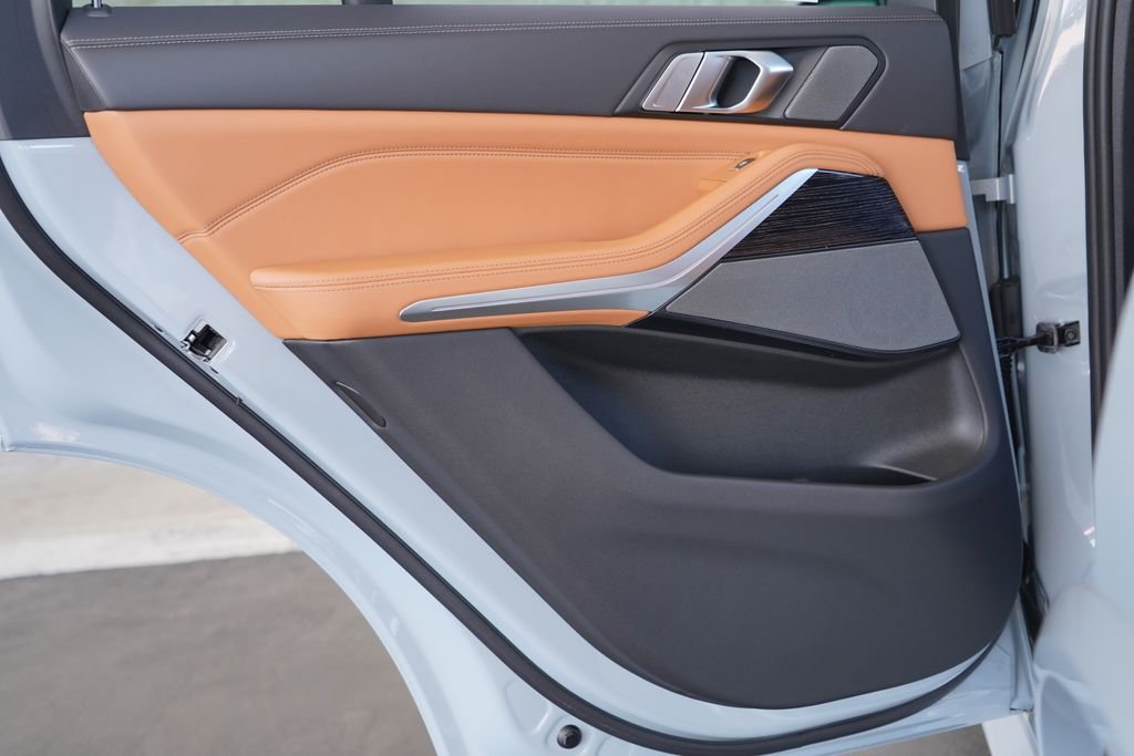 New 2026 Brooklyn Grey Metallic BMW xDrive50e image 27