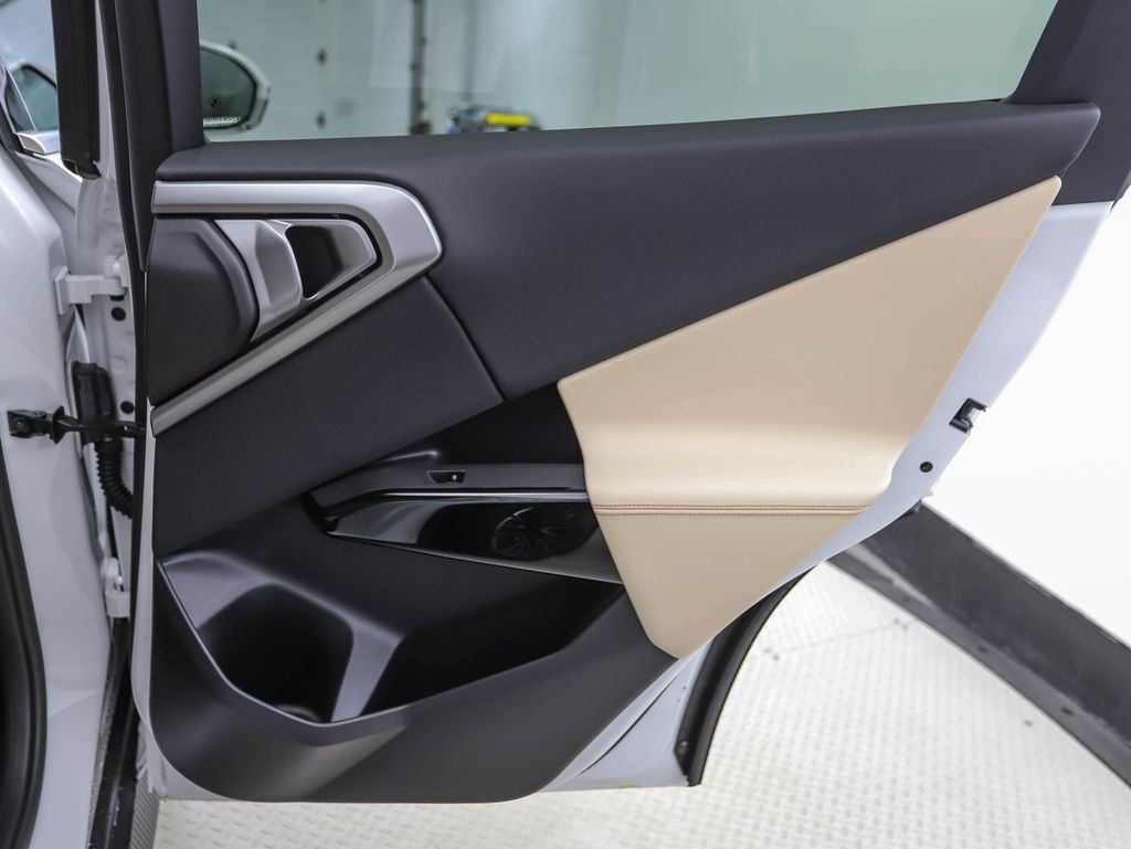 New 2026 Mineral White Metallic BMW 30 xDrive image 25