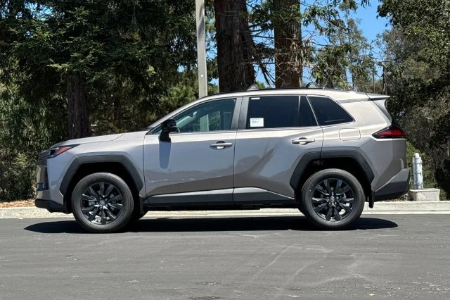 New 2026 Meteor Shower Toyota  XLE Premium image 7