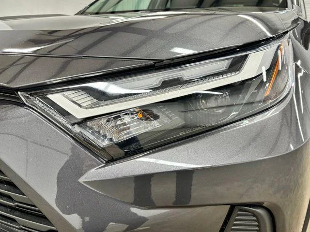Used 2025 MAGNETIC GRAY MET. Toyota  image 8