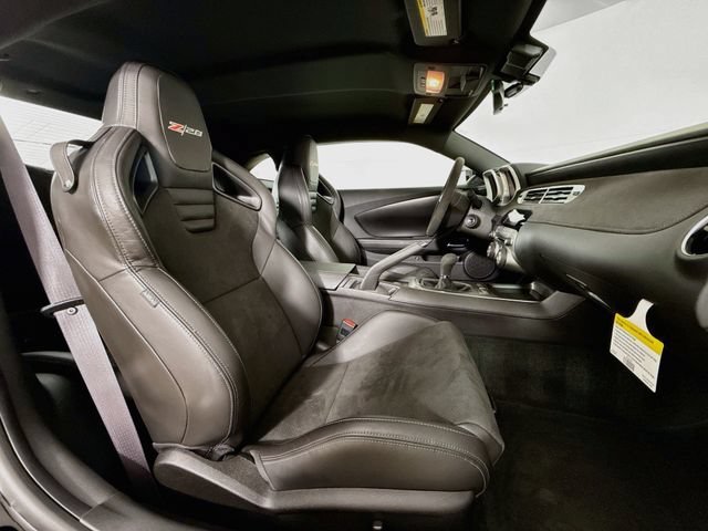 Used 2015 BLACK Chevrolet Z/28 image 26