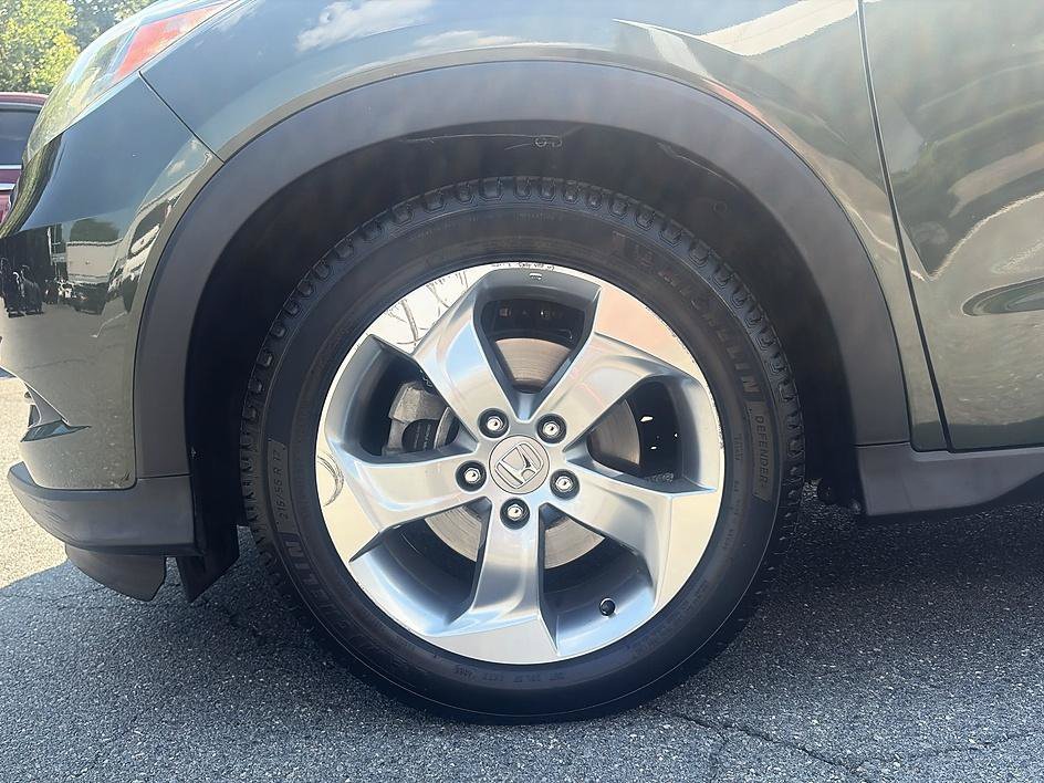 Used 2017 Misty Green Pearl Honda LX image 35