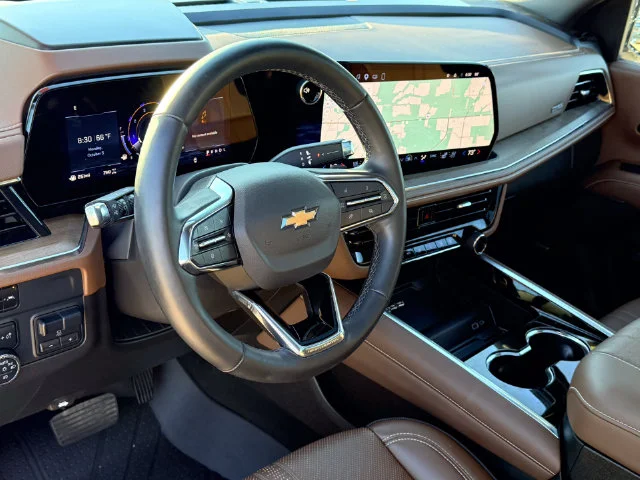 Used 2025 Gray Chevrolet High Country image 32