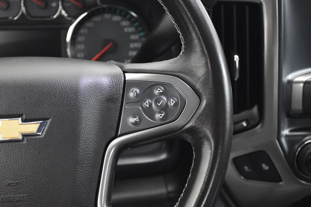 Used 2018 Black Chevrolet LT image 10