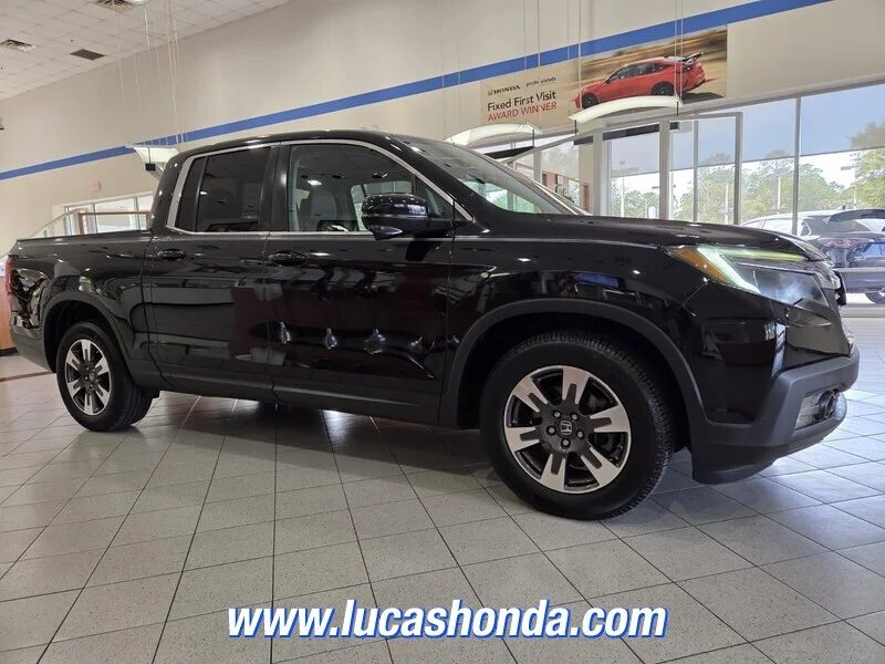 Used 2019 Black Honda RTL-T 2WD image 3