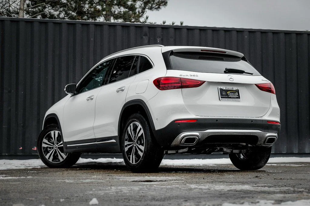 Certified Used 2026 Polar White Mercedes-Benz GLA 250 image 2