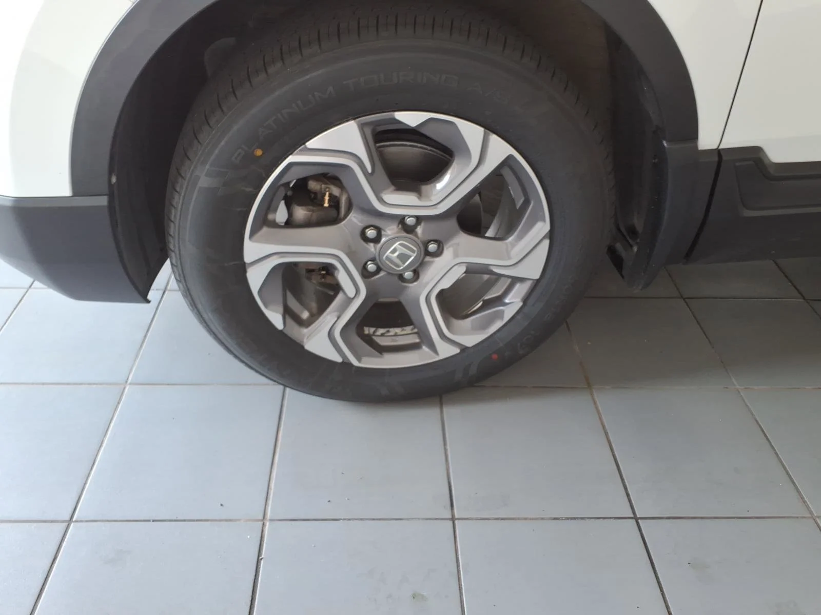 Certified Used 2019 Platinum White Pearl Honda EX-L image 9