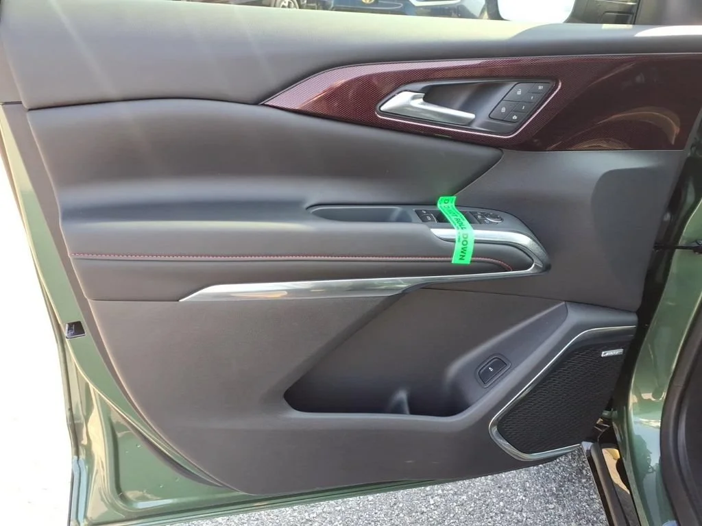 2027 Chevrolet Traverse RS - Photo 17