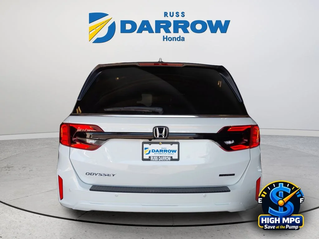 New 2026 Platinum White Pearl Honda Touring image 4