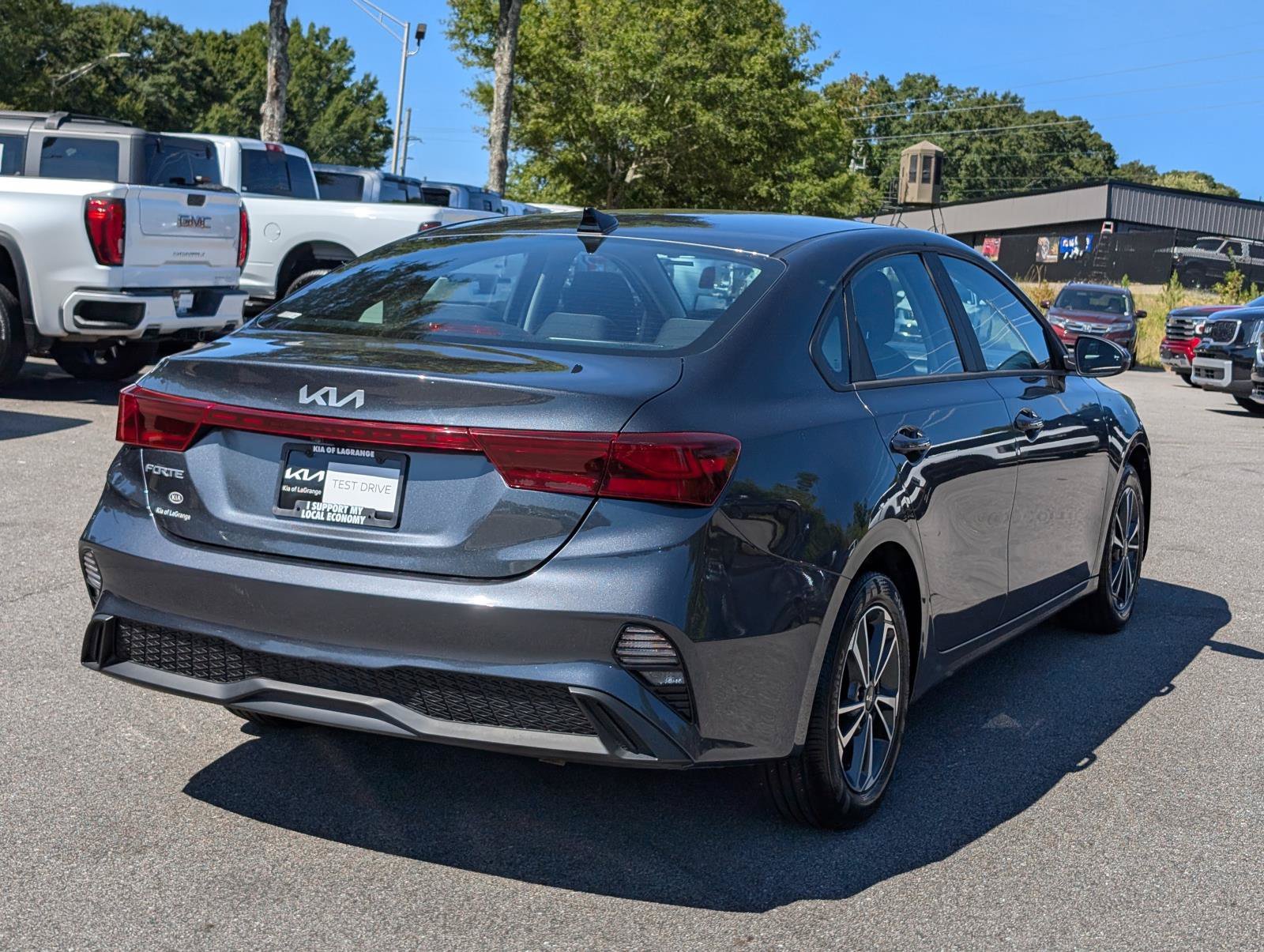 Used 2024 Gravity Gray Kia LXS image 6