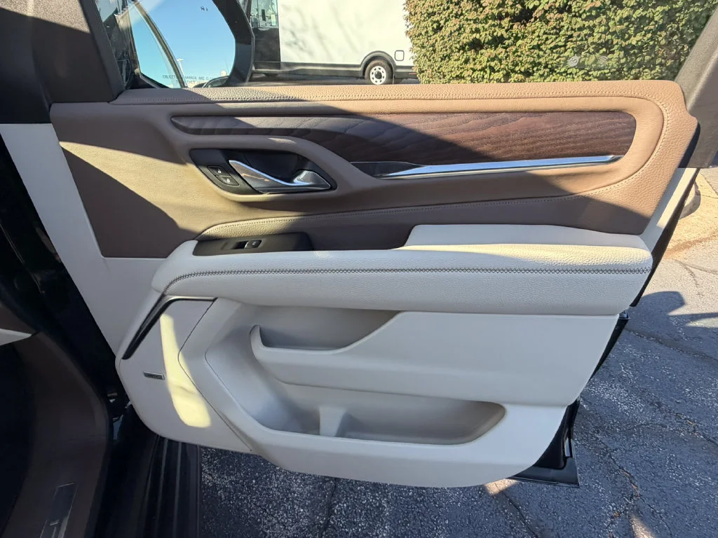 2023 GMC Yukon Denali - Photo 20