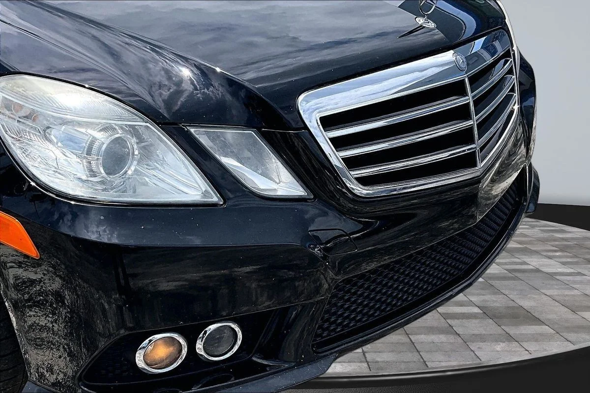 Used 2010 Black Mercedes-Benz  image 34